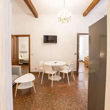 Realkasa Musei Apartment Bologna